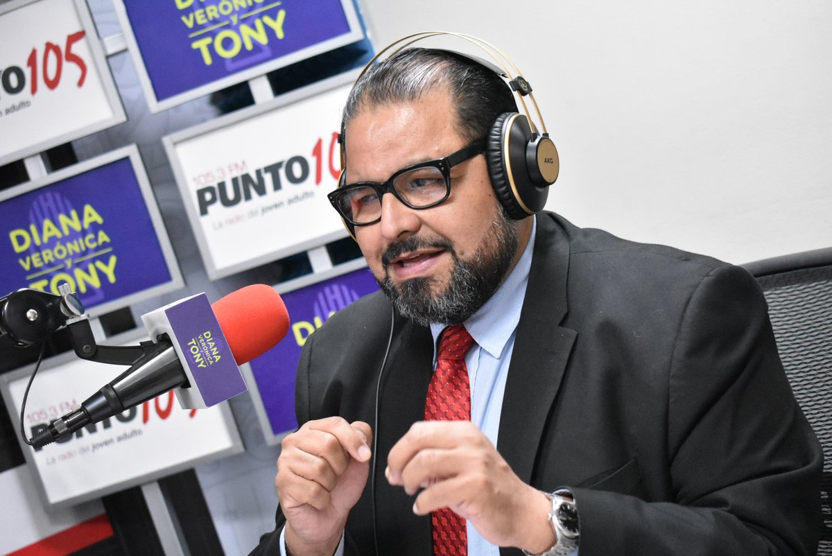 dianavytony's tweet photo. "La tecnología es una herramienta muy valiosa que la @PNC_SV puede empezar a usar adecuadamente" Luis Chávez, abogado - #HistoriasInterrumpidas https://t.co/xPzP2DFYuH