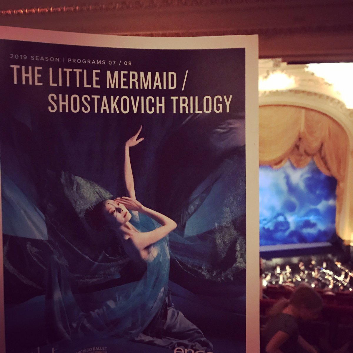 MusicDecanted's tweet image. Wow. What a show. SO glad we saw this! The costumes, music, dancers, and choreography were en pointe! 🧜🏻‍♀️🦵🏻🌊🎻👏
@sfballet @LeraAuerbach #contemporaryballet #newmusic #classicalmusic #mermaids #culture #sanfrancisco #ballet #bayarea #theremin #sfarts #thelittlemermaid
