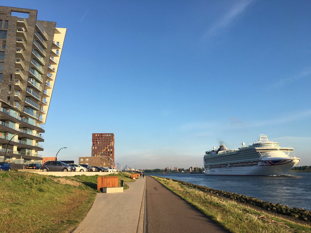 Joris van der Velden tweet media