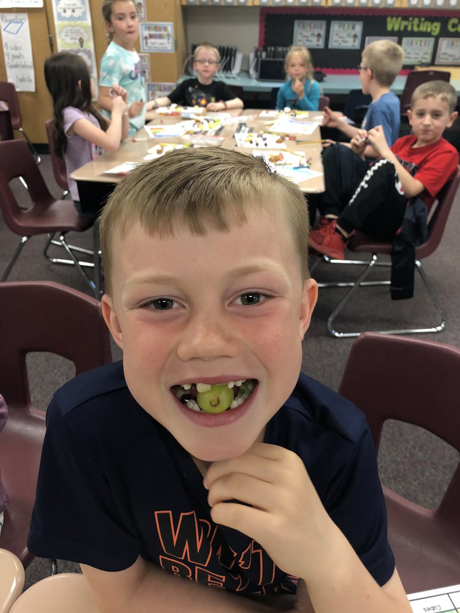 daughtrv's tweet photo. Finishing up our 3-D shape unit...enjoying a 3-D shape buffet🧀🍫🍇 #TheApaceWay #AwesomeApaches @OJN_Principal https://t.co/ntD2iE422q