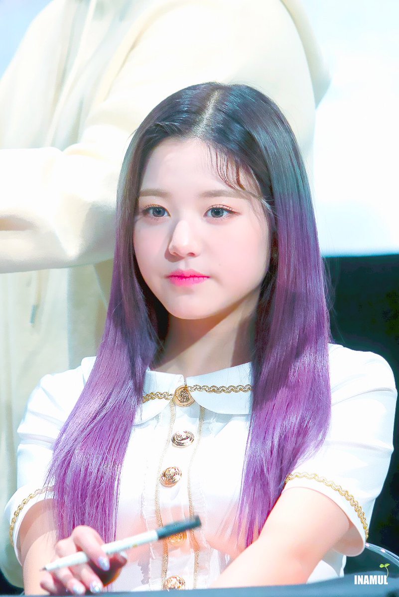 INAMUL12_'s tweet photo. 190421 팬싼회 
#아이즈원 #IZONE ##원영

#장원영 https://t.co/FWZTD12ErP