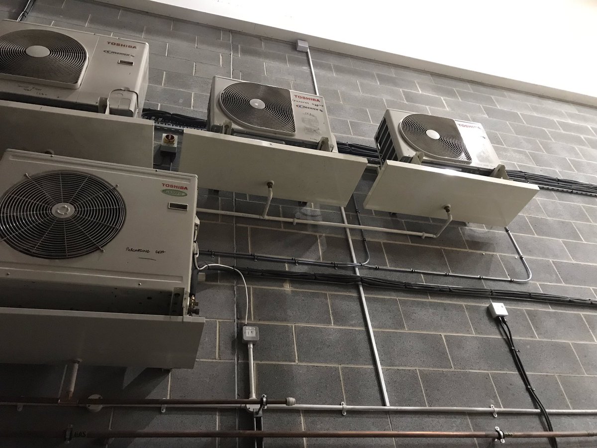 TH_Elec's tweet photo. 3 x air con supply installed today to 18th edition with metals clips and metal ties wraps. @officialNICEIC 
#infront #electrician #huddersfield #westyorkshire #airconditioning https://t.co/4DfnXd3pIb