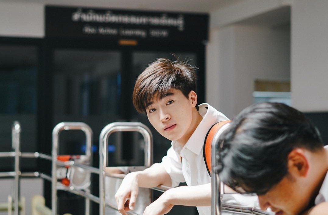 ใต้เตียงดารา tweet media