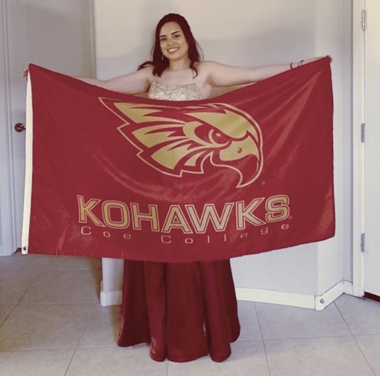 CoeCollege's tweet photo. Show us your #KohawkPride, Class of 2023!
Submit your enrollment fee at https://t.co/9sugWo5tgY to receive your flag. Use #KohawkPride when sharing selfies with your Coe flag and you'll be entered to win a Coe swag bag.
(Be sure to make your post public so we can see it.) https://t.co/m9PPEJMih3