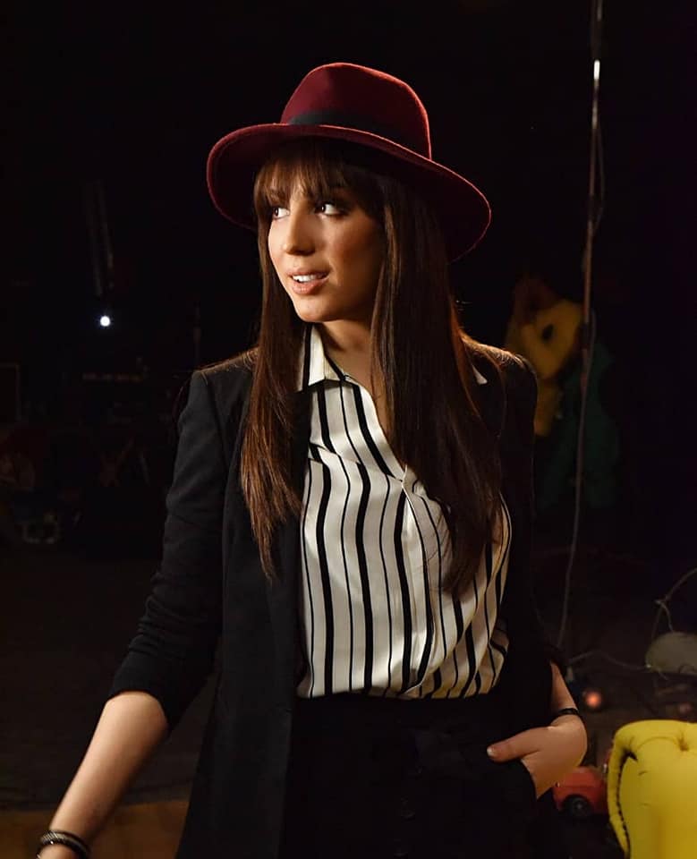 Lamia Hassan (@lamiahass) on Twitter photo سررت بالحوار مع الفنانة الجميلة والشخصية الطموحة #سهيله_بن_لشهب
سهيله تكشف لـ "الجوهرة" أسرارها.. وتؤكد: يكفيني فخرًا الغناء للجزائر bit.ly/2UPPOuc
<a href="/SuhilaBnLachhab/">Souhila Ben Lachhab 🇩🇿</a> #SouhilaBenLachhab سررت بالحوار مع الفنانة الجميلة والشخصية الطموحة #سهيله_بن_لشهب
سهيله تكشف لـ "الجوهرة" أسرارها.. وتؤكد: يكفيني فخرًا الغناء للجزائر bit.ly/2UPPOuc
<a href="/SuhilaBnLachhab/">Souhila Ben Lachhab 🇩🇿</a> #SouhilaBenLachhab