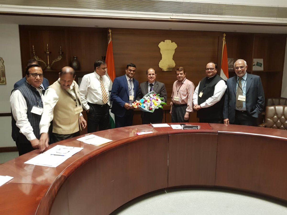 IndianEmbRiyadh's tweet photo. Some of the Indian Community Members visited Embassy today and called on Ambassador @drausaf.
Ambassador emphazised that the Embassy will continue to engage with the Indian Community actively and offer the best of services to them. https://t.co/XbeVmEEiQA