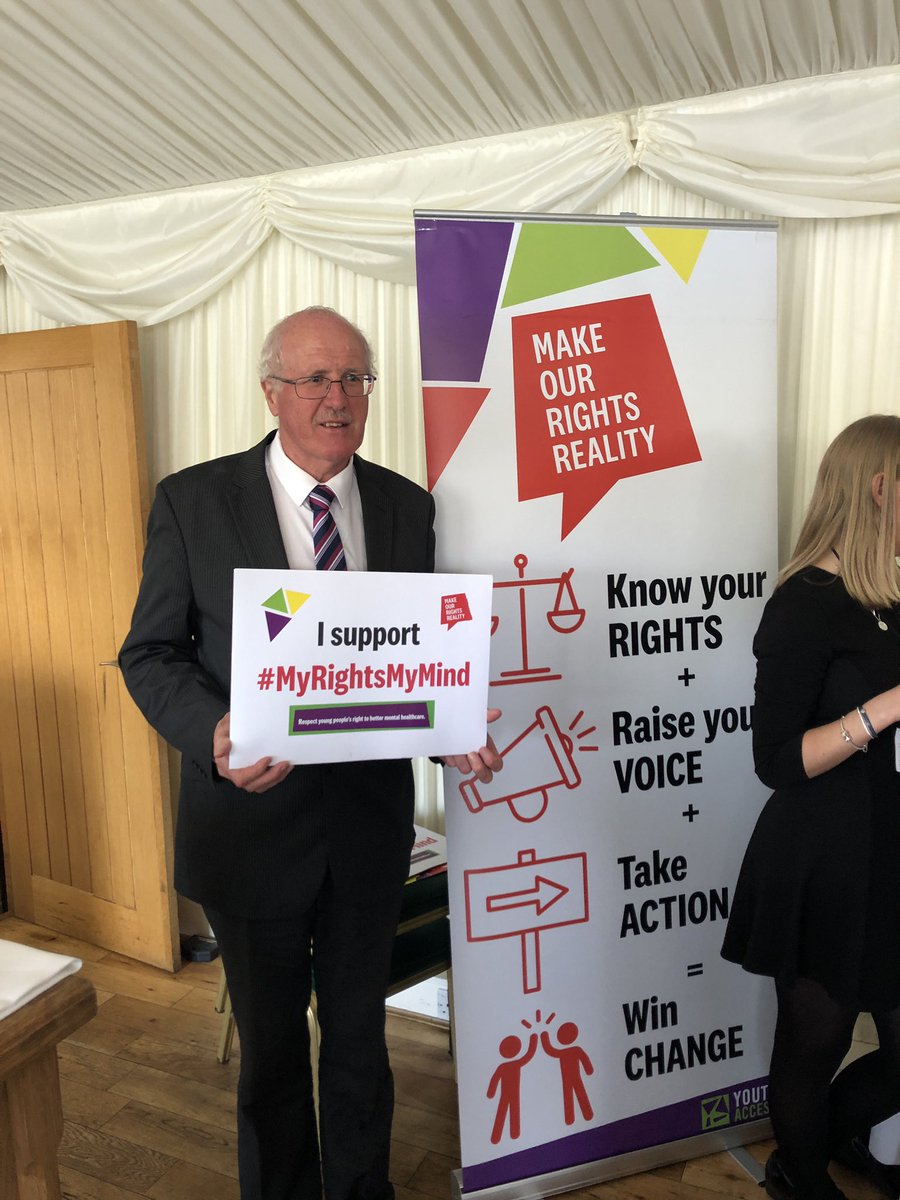 CYPMentalHealth's tweet photo. Thanks @JimShannonMP for popping over to our stand. We absolutely do need to share good practice on childrenβs #MentalHealth across the UK @YouthAccess @childrensociety #TransitionTaskforce https://t.co/dJREGSXSGj