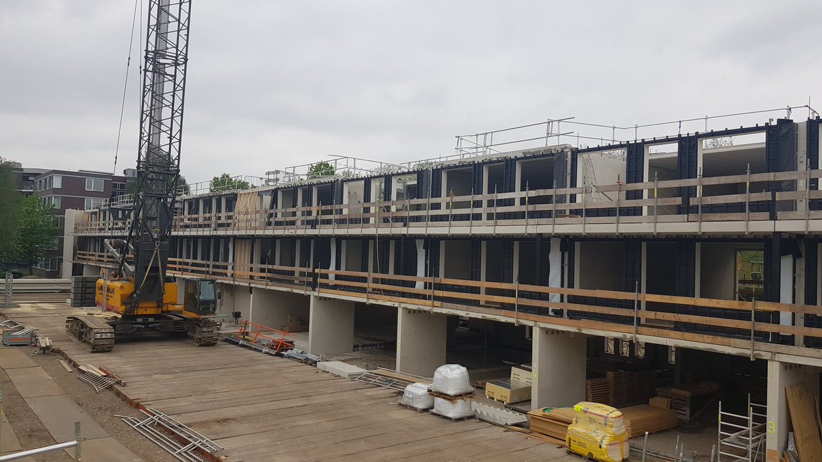 Eddy_Arkesteijn's tweet photo. HSB wanden 2e verdieping staan gesteld, 3e verdiepingsvloer bijna gereed. Op naar de 3e verdieping van de 68 apartementen @TSBouwVastgoed #West!! https://t.co/fVohH0WGbH