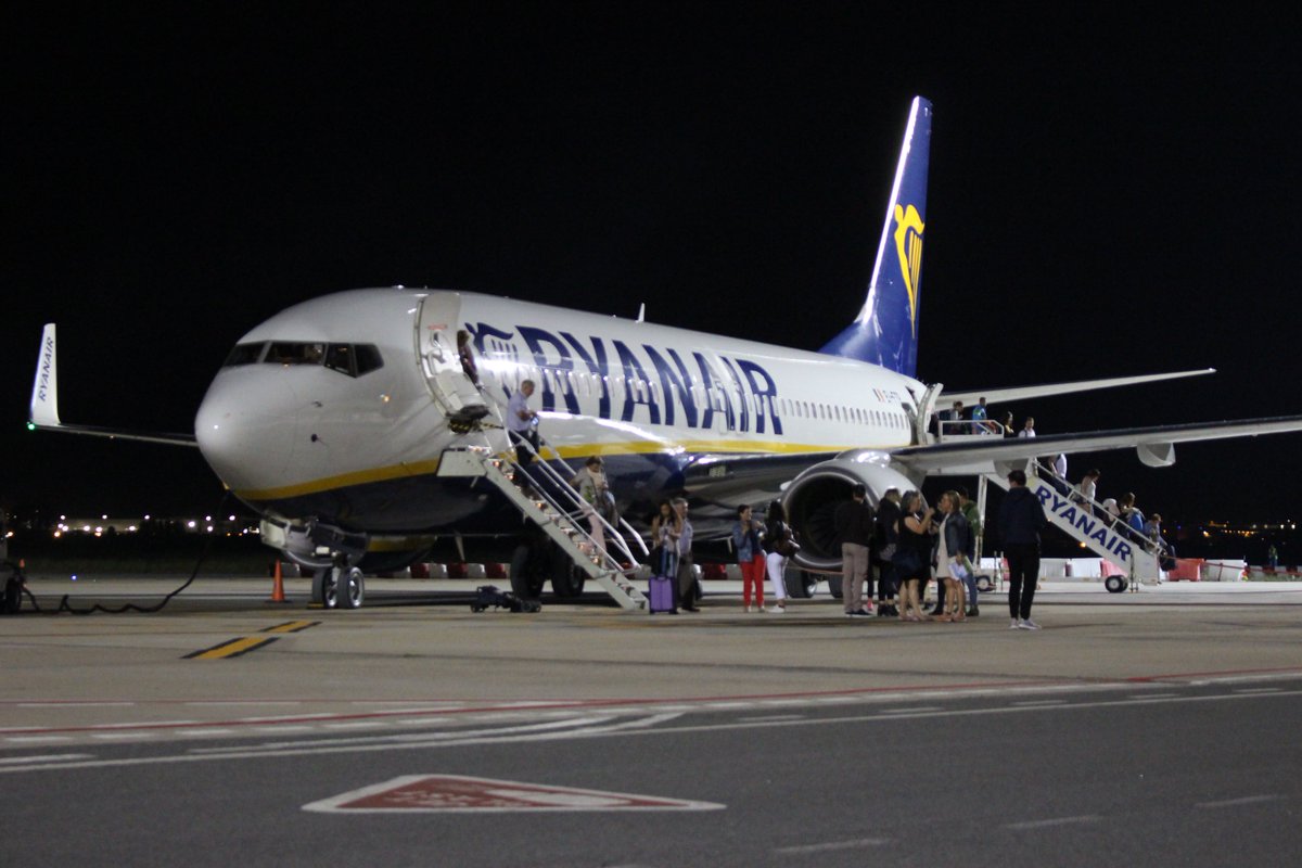 Aeropuerto de Vitoria tweet media