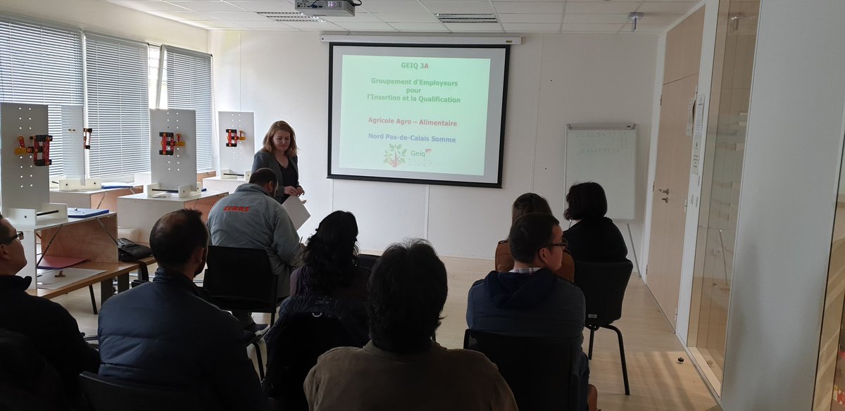 AdillRs's tweet photo. #AvecPoleEmploi, #AmiensDury, #CavaSphere, Succès de l'opération #CavaSphere sur les métiers Agricoles avec le #GEIQ3A cette après-midi au pôle emploi #AmiensDury. Avec 4 candidats sélectionnés par Mme Carnel du GEIQ 3A. Bravo à toute l'équipe.😉😉😉 https://t.co/UZAuMRLVNO
