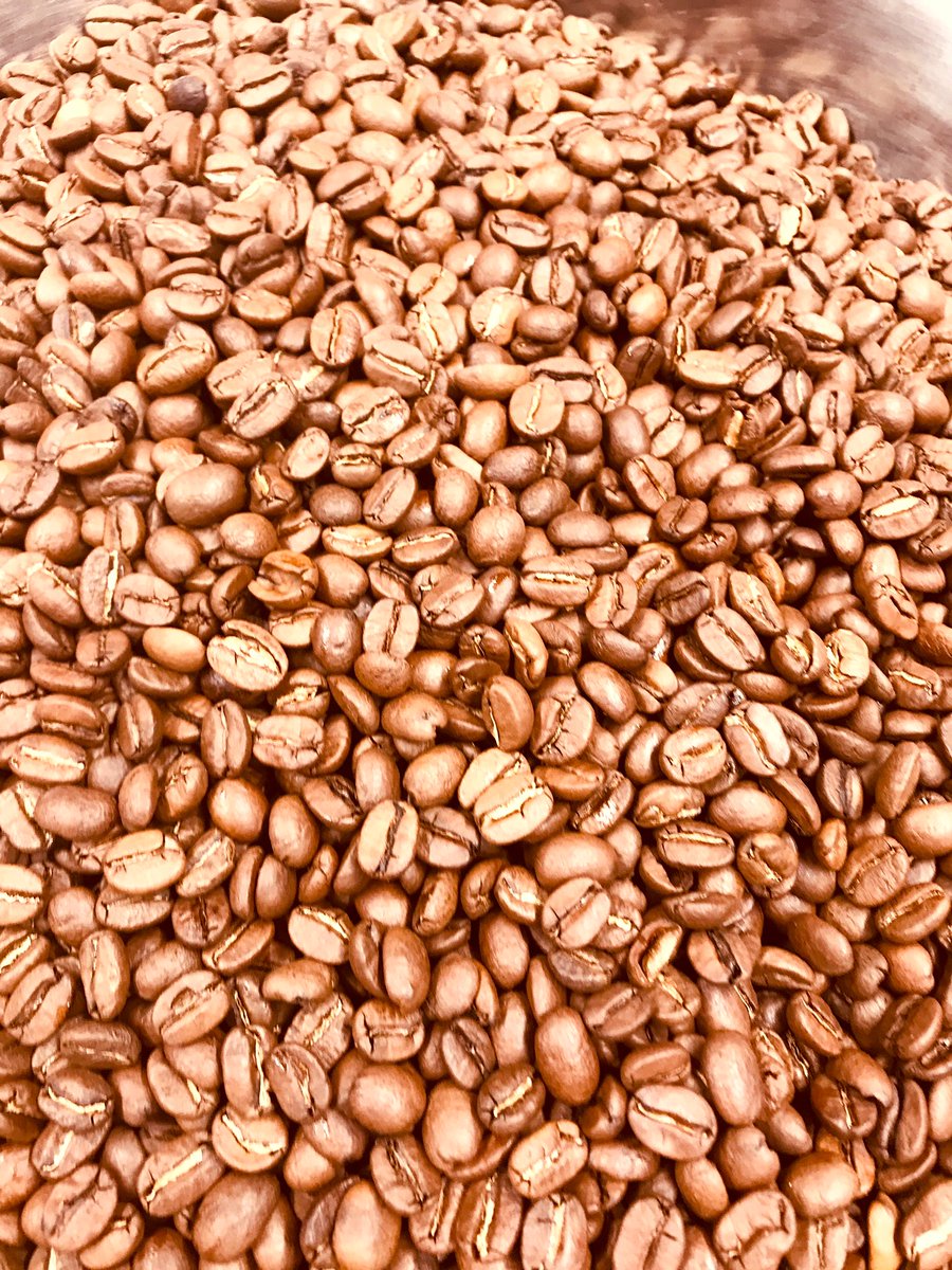 TweetnEatDublin's tweet photo. What a super enjoyable afternoon @TwitterDublin with Darren from @Silverskin_ teaching us our inner barista skills #BaristaCoffee #LatteArt #ArtofCoffeeMaking #PracticeMakesPerfect https://t.co/nayvzACsVD