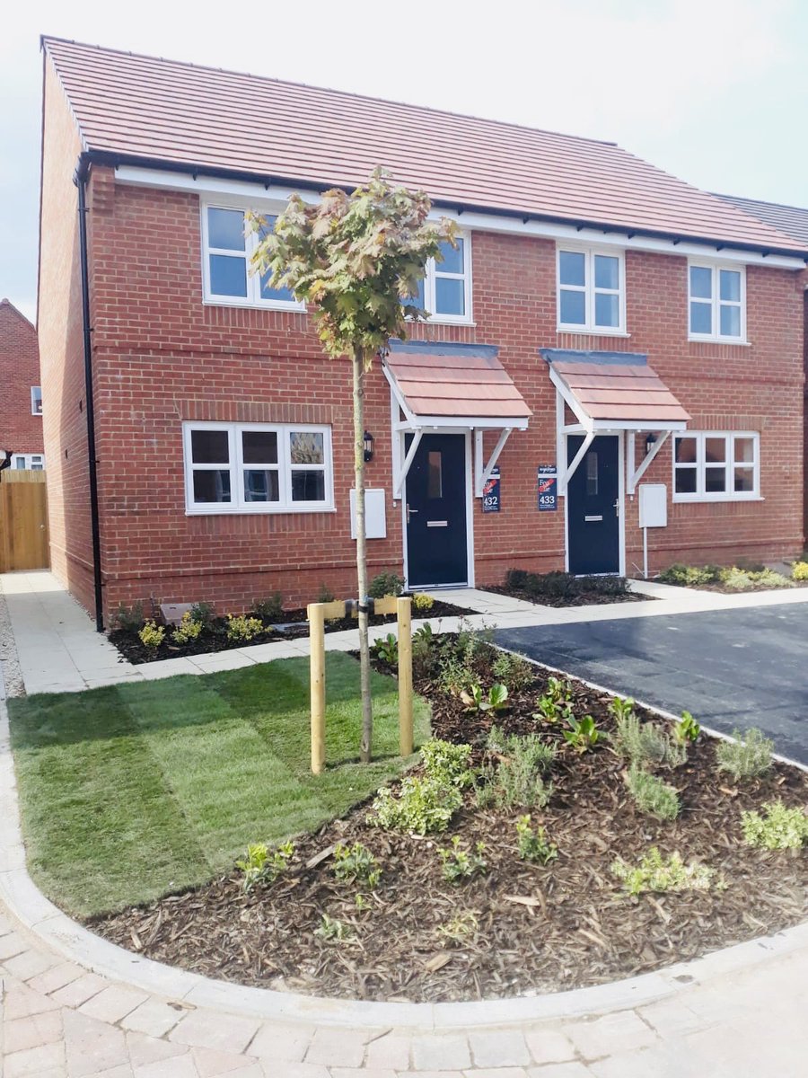 ORourke_NOR's tweet image. Another ten FABULOUS new homes delivered in Amesbury today. #TeamRadian @RadianHomes @RadianGroup
