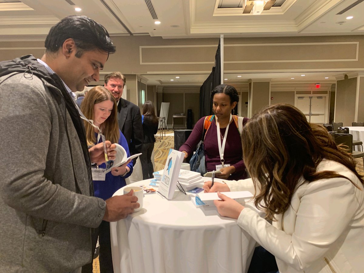 RobertLambcxpro's tweet photo. Happy to catch a copy of @AndreaWenburg latest book #unfrozen Can't wait to read it on plane home. #SmartCS #crmevolution #SpeechTek @SmartCustServ https://t.co/XQhAK66ggA