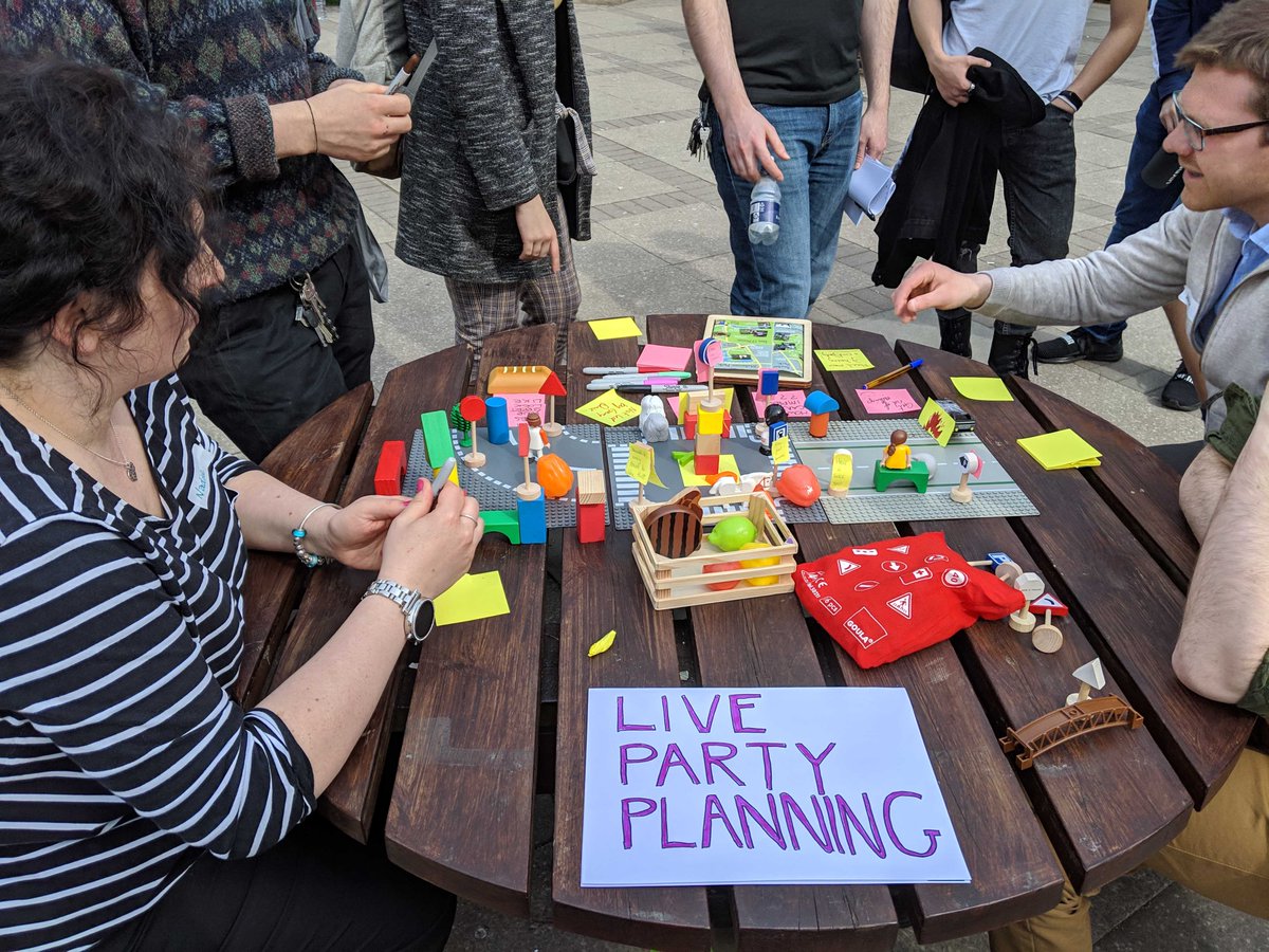 wearesnook's tweet photo. What a fun #StreetHackDundee we're having! Live party planning outside Dundee Union - coming up with some innovative solutions to travel around the city with @SustransScot https://t.co/RtFLat0m1C