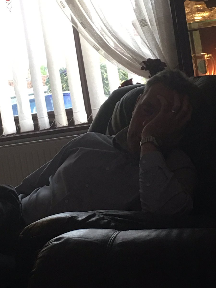 smithdevine's tweet photo. @BBCTheOneShow @angellicabell @StephenGraham73 Hubby after a hard day at work while I watch the One Show!! https://t.co/kAnJlfcJAg