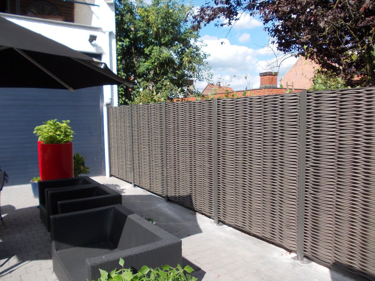 Панели из полимерной лозы