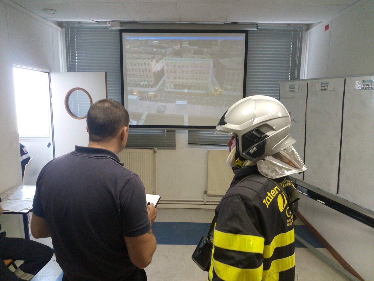 Stupéfaction des stagiaires 😁 à l' arrivée surprise d un salarié #GRDF lors d un exercice simulation DO PGR #BMPM à l école du bataillon !échanges enrichissants suivis d une formation gaz.#ensemblesurleterrain #GRDFSE <a href="/CorlayFlorence/">Florence Corlay</a> <a href="/jescande81/">ESCANDE Joël</a> <a href="/arnaud_coquet/">Arnaud COQUET</a>