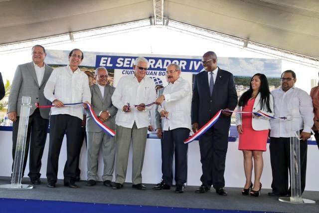 alfredomsde's tweet photo. Hace un momento estuve acompañado a nuestro presidente @danilomedina a la inauguración del proyecto habitacional  Sembrador IV,  en la Ciudad Juan Bosch.

Esta obra estuvo a cargo de la Constructora Bisonó.

#LoMejorParaLaGente https://t.co/dv2qq10Ouh