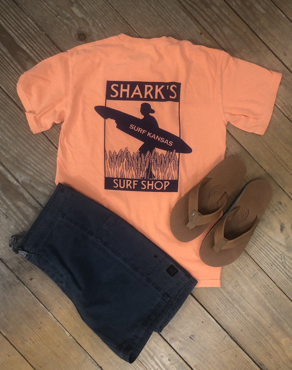 SharksSurfShop's tweet photo. โก๏ธ$5 off all Sharkโs teesโก๏ธ
Today for T-shirt Tuesday!!!
#sharkssurfshop
#sharkssurfxsupply
#tshirttuesday
#downtownlawrence
#surfkansas https://t.co/QGQe5aJFaI