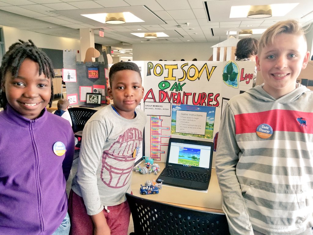 MsNYarra's tweet image. We have arrived at the Coding Quest Humber Arcade! So proud of all of their hard work & seeing it all come together here! 😁 @TLPCanada @VickyLearnToday @stalphonsaDP @spiacentecimini @mr_kozma #CodingQuest