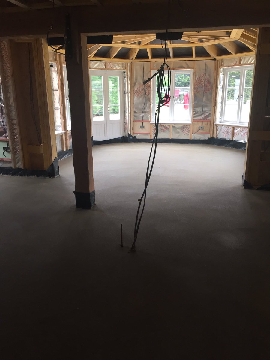 deltaselfbuild's tweet photo. Screed now down on one of our Cambridgeshire builds https://t.co/tKdSCHTq6L