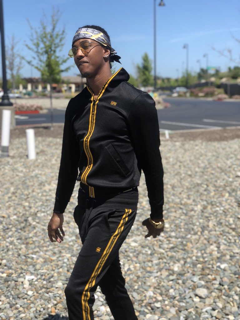 GuddaSef's tweet photo. Lie to me I’m use to it... but you overusing it 💯 #rapper #entertainment #DC #BronxBaby #GStarRaw #Gucci #Versace #2G2T https://t.co/zXavuW4it5