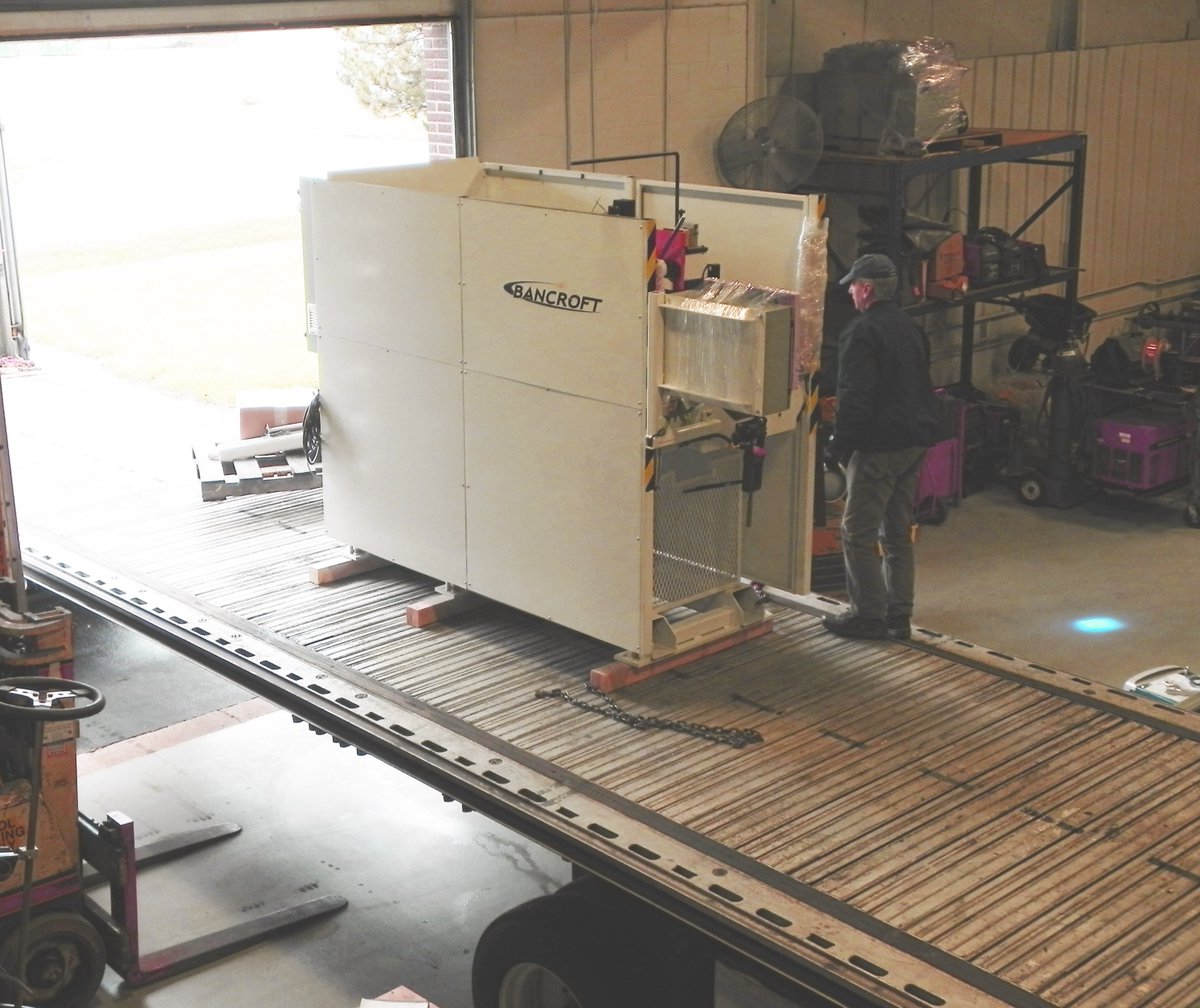 BancroftEng's tweet photo. Another Bancroft machine out the door this week. This linear plasma seam welder was designed and built for the automotive industry!
#seamwelding #automation #welding #manufacturing #plamsawelder #customwelding #weldingmachine #engineering #bancroft https://t.co/qdz9HDTIGu