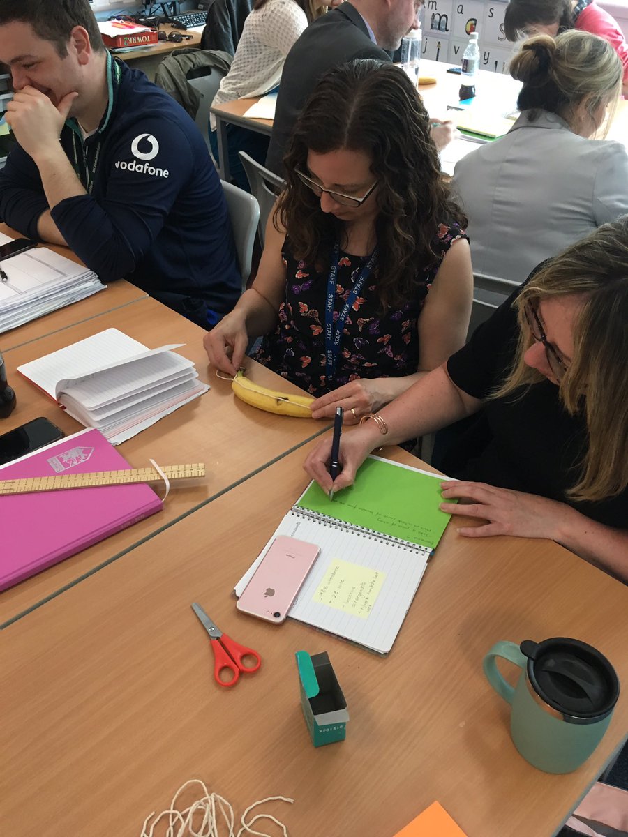 dundeeliteracy's tweet photo. What has measuring a banana got to do with progression in literacy? Dundee’s literacy leaders know! #ScIL17 #DundeeL #SAC https://t.co/IfyuS2DPZ7