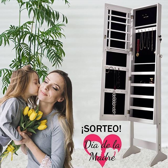 ABosch1980's tweet photo. 📣🎁 Sorteamos un espejo-joyero para el día de la madre!! 🤷🏼‍♀️🤷🏼‍♂️ ¿Qué tienes qué hacer? 1. Seguirnos 2. 👍🏻Dar MG al post 3. 💬Etiqueta a cuatro madres que les gustaría este regalo 🕗 Tienes tiempo hasta el 05/05/19 para participar.… https://t.co/ni0R1eyFRL https://t.co/5mgJWyG1rF