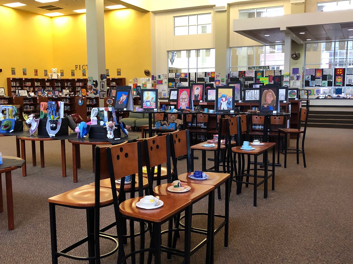 The picture doesn’t do it justice, but as Tidwell gears up for the Art show tonight, I am still amazed at all of the talented artists we have.