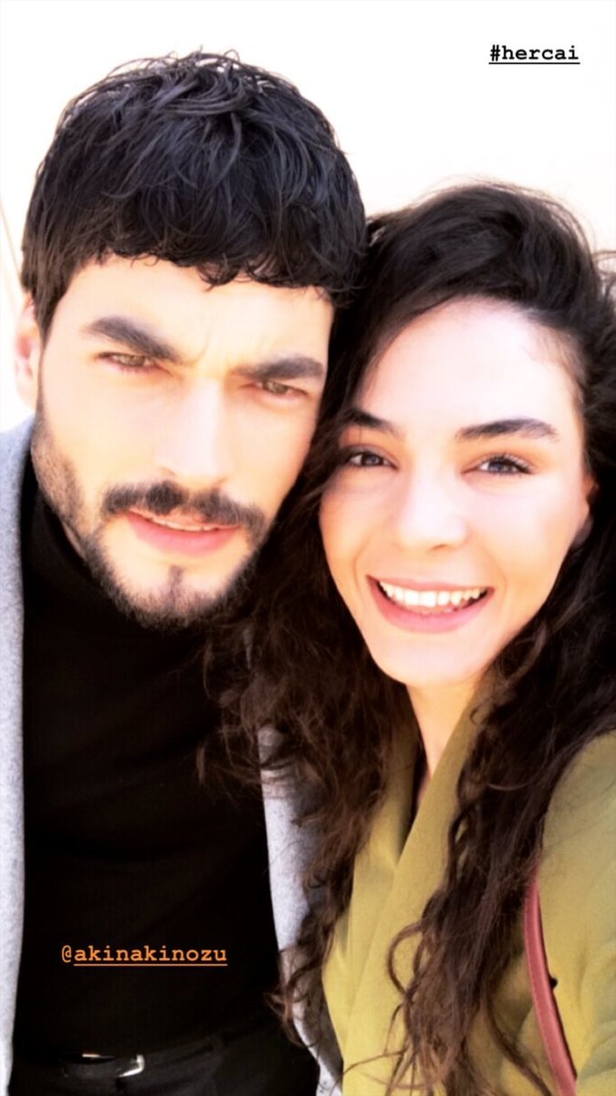 Bu kadınları hiç anlamıyorum
Daha 4 gün önce
Seninle hikayemiz buraya kadar diyen kız bu gün onunla story atıyo😂
#ReyMir #Hercai