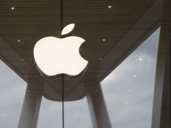 franciungaro's tweet image. #Incollati allo #schermo corriere.it/opinioni/19_ap… Nell’ultimo anno, @Apple ha rimosso dal suo @AppStore, o limitato, 11 delle 17 applicazioni più usate per gestire il tempo trascorso davanti al dispositivo e #controllare l’#uso che ne fanno i più #piccoli - @martinapennisi