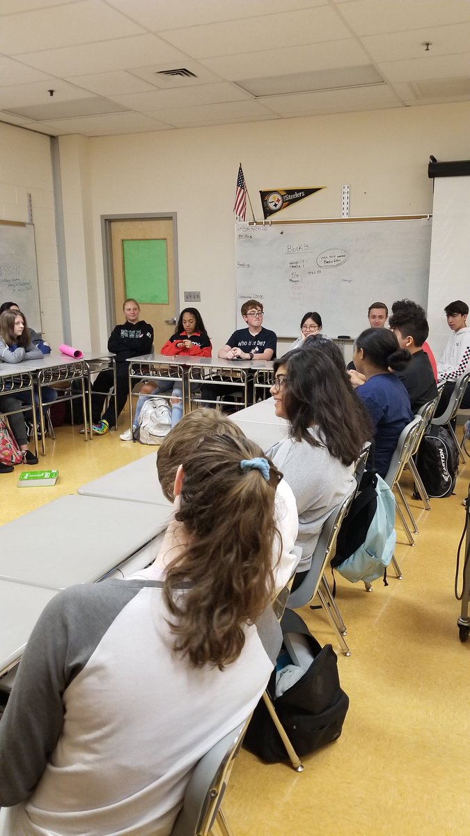 MrsBiddle's tweet image. Circle discussion on Herd Behavior was insightful today. Great work guys &amp;amp; girls! #WeRTro #fcpsela