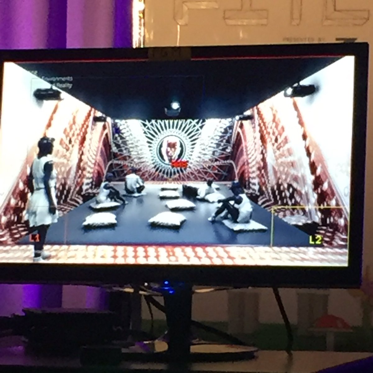 ShilpaRaikar's tweet image. There’s a fit for #AugmentedReality in the meditative space. Fascinating presentation by Can Büyükberger | #FITCToronto #ThinkBlink #TuesdayMotivation @blinkcanada