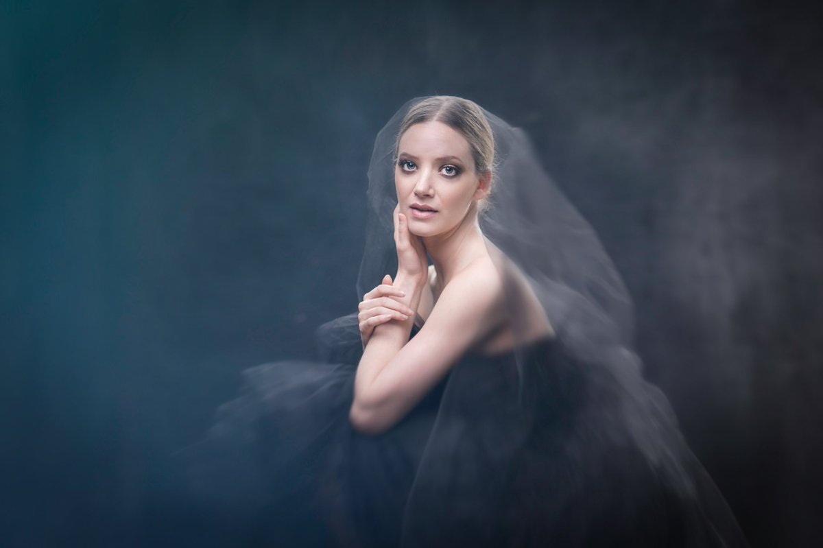 robertscamera's tweet photo. Join us on May 9th at our Downtown store with #CanonExplorerofLight, @SusanStripling as she takes you through all the ins-and-outs of lighting every aspect of a wedding day! Register your spot here: https://t.co/KHR7x6S6Yg #RCSpringExpo #RobertsEducation @CanonUSAimaging https://t.co/ngwXGTjzCN