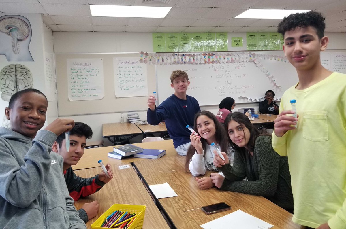 sriram_lab's tweet photo. Our lab members @caro_chung @awanti_sp and @scott_campit celebrated #DNADay19 at Dearborn High School. Students discussed applications of DNA in forensics, isolated DNA from saliva & solved the mystery of their missing mascot via DNA fingerprinting! Such a fun event @MIDNADay :) https://t.co/9yjKxt0zbq