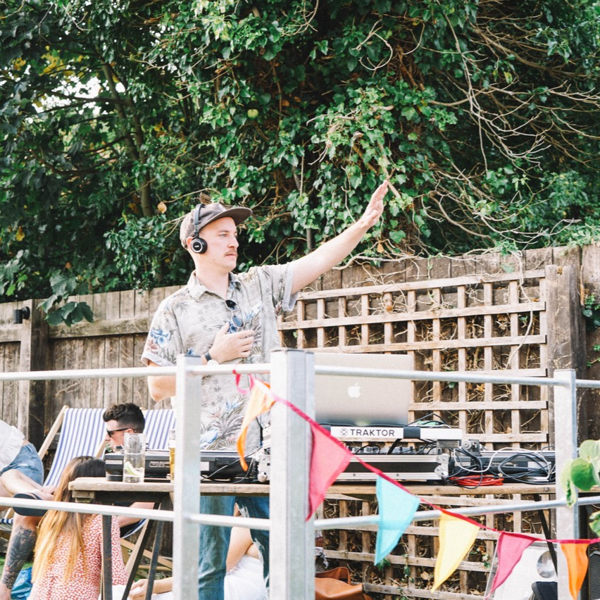 Kite at The Red Hart tweet media