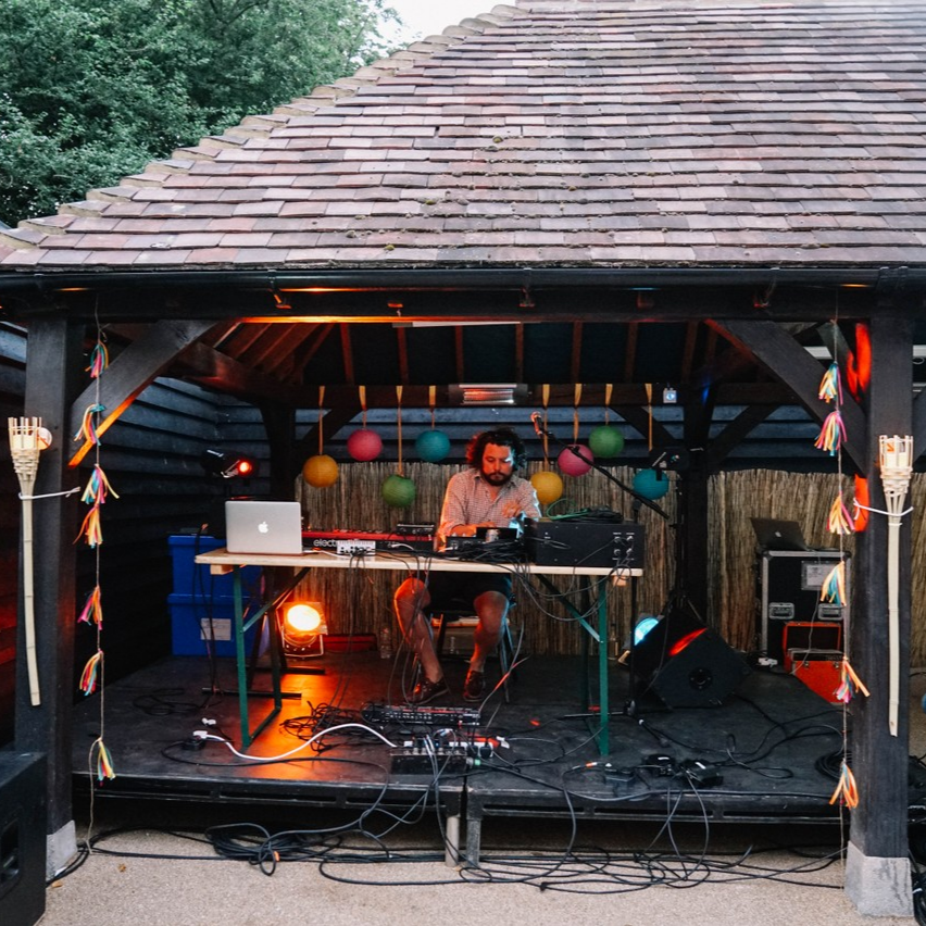 Kite at The Red Hart tweet media