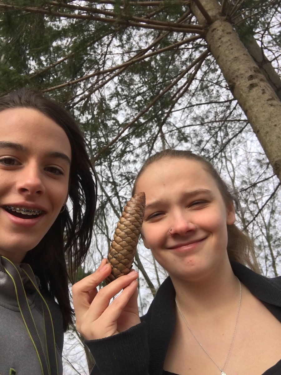MigchelsMandy's tweet photo. @shdhspanthers #ppl1o first day of orienteering ... #selfie version #GoPanthers #everdayisagooddayforfitness https://t.co/an6uI8yJHu