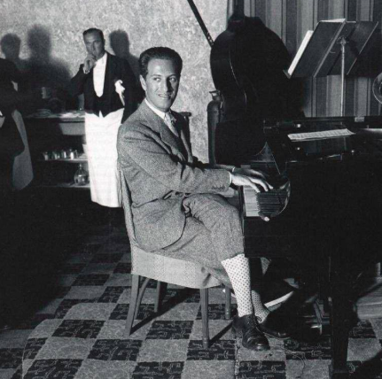 Heard_That_Song's tweet photo. George Gershwin was an early pioneer of Broadway-style #jazz and became famous for blending a classical style similar to Debussy with jazz and popular music of his time. Listen to four renditions of Gershwin’s original “Love Walked In.” https://t.co/oA6uXcYudX https://t.co/pk3LFNB2IC