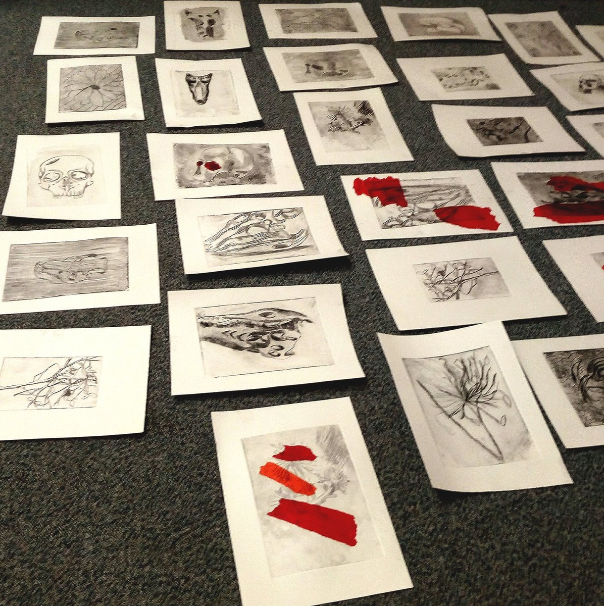 workshopmakes's tweet image. Had the pleasure of teaching #drypoint #printmaking to VERY talented Malone College students today. They were inspired by the #Leonardo500 exhibition &amp;amp; their prints blew my socks off! Thumbs up to #creative #education!  Thanks for having us @UlsterMuseum