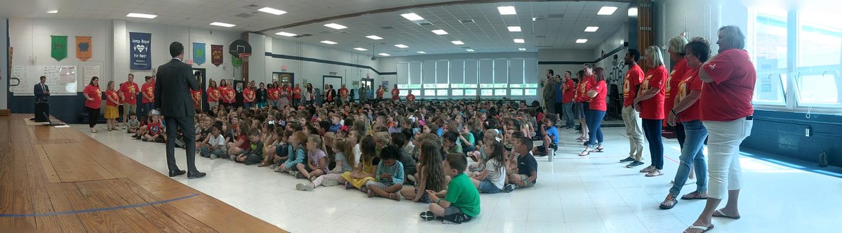 MedoraElem's tweet photo. Every day counts!!!
@PrincipalPalme1
@JCPSSuper
#WeAreJCPS
#MedoraStrong
#WhateveritTakes
#tothemoon
#25daypledge https://t.co/WzNReMFDPl