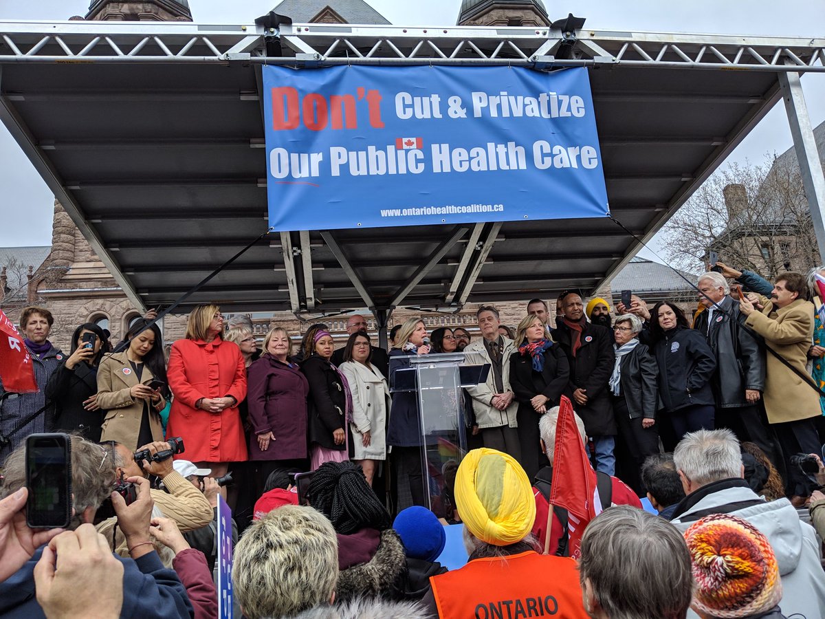 COPEOnt's tweet photo. Leader of @OntarioNDP @AndreaHorwath addresses #RallyForPublicHealthcare at the HOUSE THAT ONTARIO BUILT ... Queen's Park.
#stophealthprivatization #WeAreOntario
#onlab #canlab #onpoli https://t.co/YbpVw5lxAv