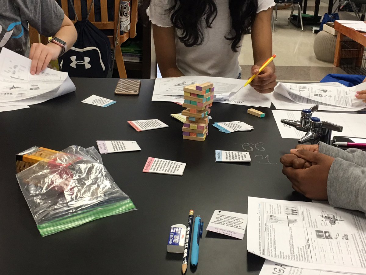 SHolliman7's tweet image. Jenga EOC review with Mr. Kallus’s class. @Cen10titans #TitansLearn