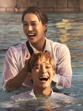 sillypak's tweet photo. jongbros:
how can we kill u more

jongbros:
*jumps into pool w/ white shirts on*

Leave it up to Jongdae to cover Jongin's chesticle with his head while poking out of the water thanks I love a wholesome man 🙏 let us pray @weareoneEXO https://t.co/PoOfGjONE0