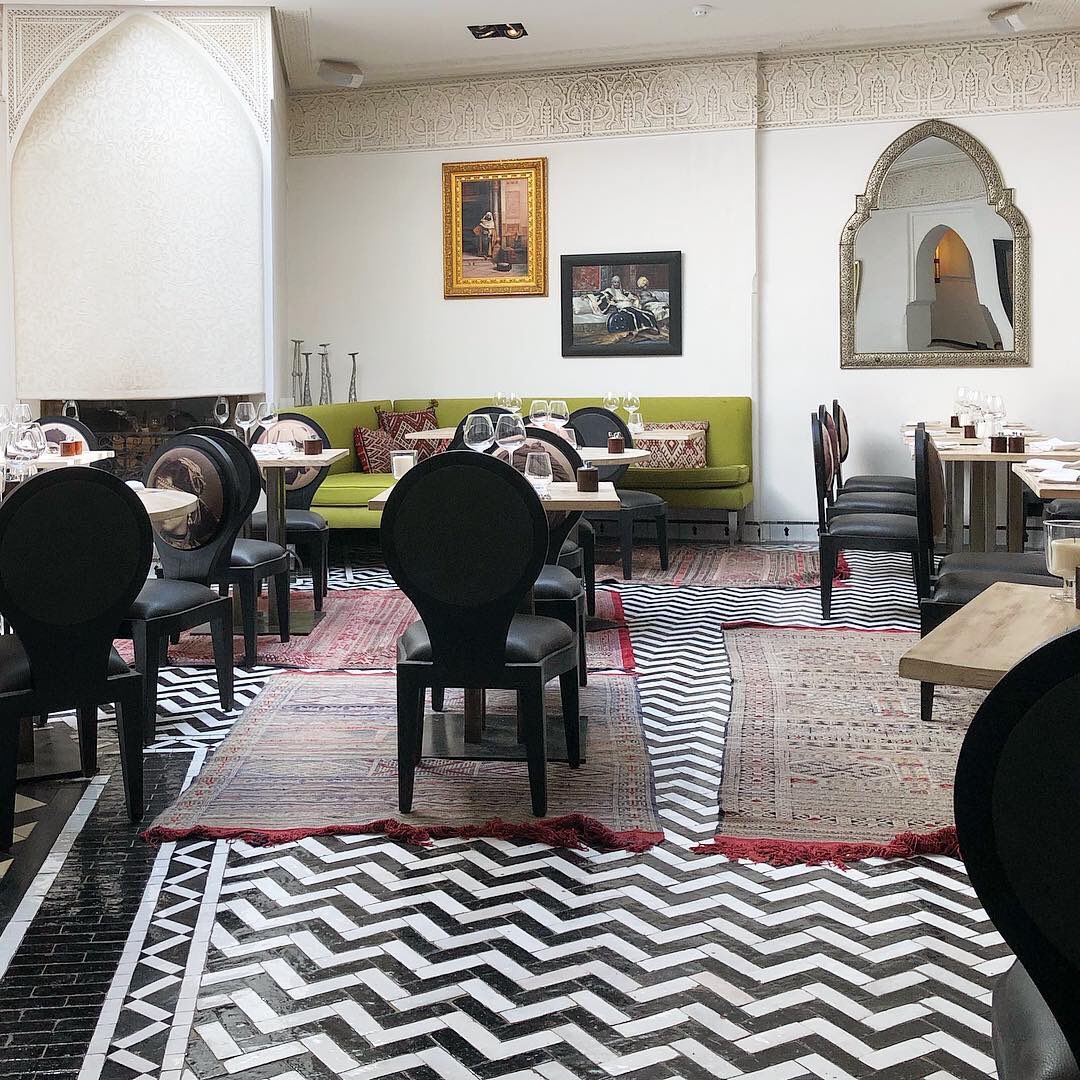Le Trou au Mur is all about nice #tiles, stylish art and delicious food!