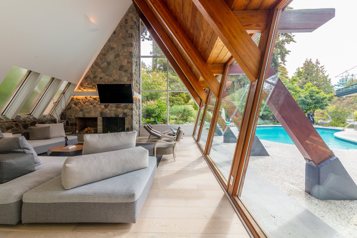 HavanOfficial's tweet photo. The 2019 #HAVANovation Award winners will be announced at the Gala on Saturday. Today we'd like you to meet the finalists for Residential Renovator of the Year.
--
@AlairDelta @RodRozenDesigns @sprucon #TavanDevelopments https://t.co/kSK1aR2RPn