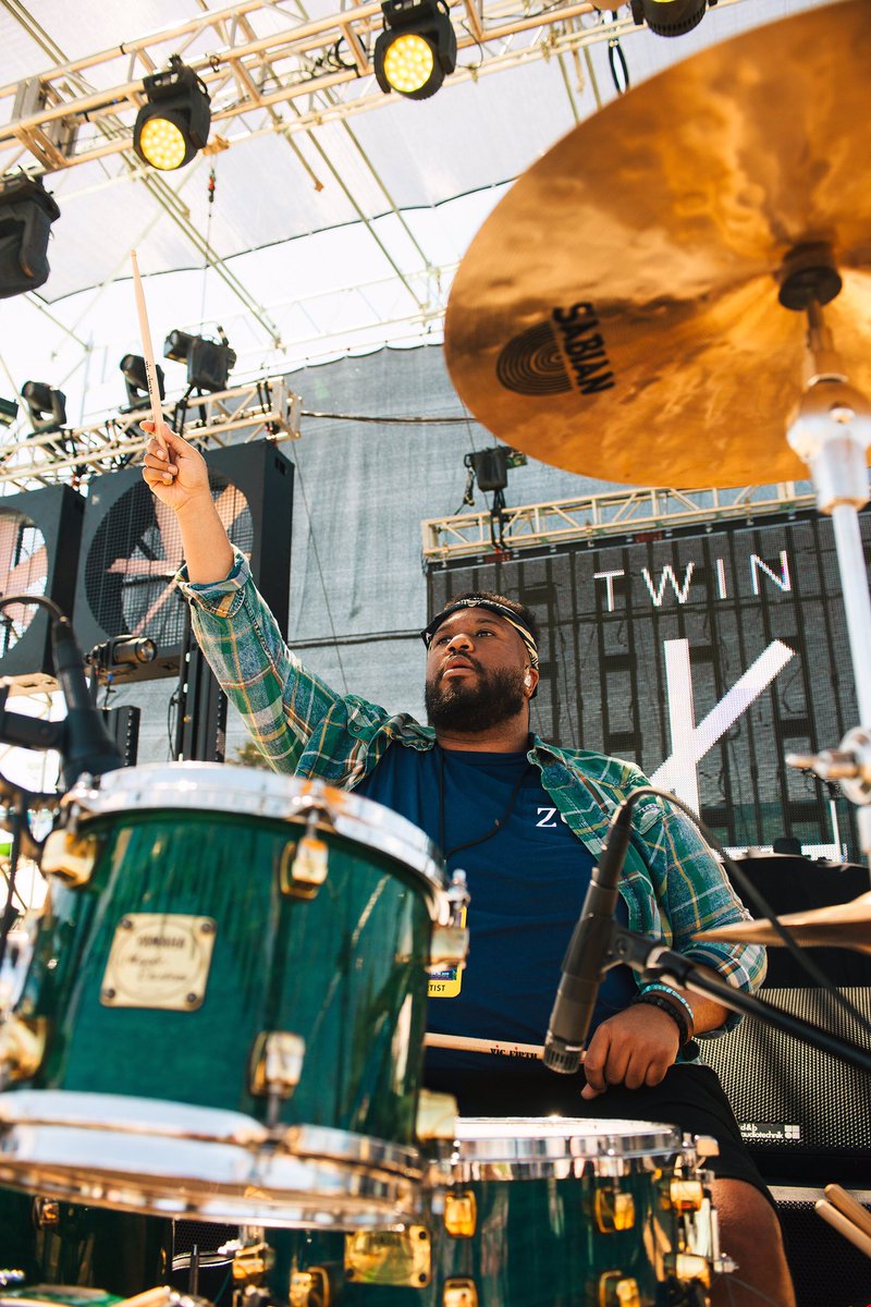 iamdavebriggs's tweet photo. 🏄🏾 bandsplash 2019 was a blast 🌴 #drummer #tourlife https://t.co/WcX5PWhg1e