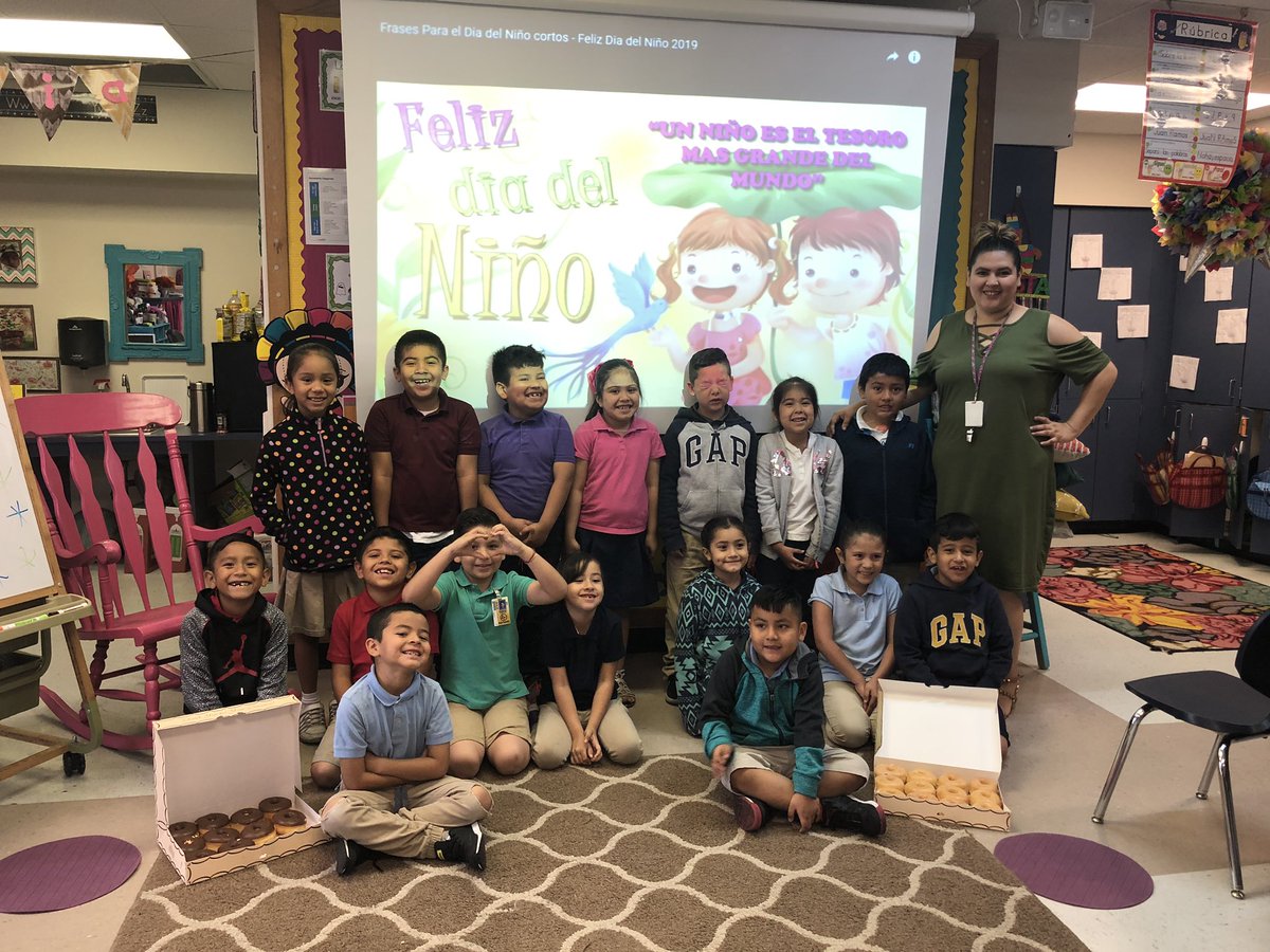 BilingualMiss's tweet photo. I donut what I’d do without you 🍩 feliz Día del niño @CISDMartin https://t.co/JsqlXCod59