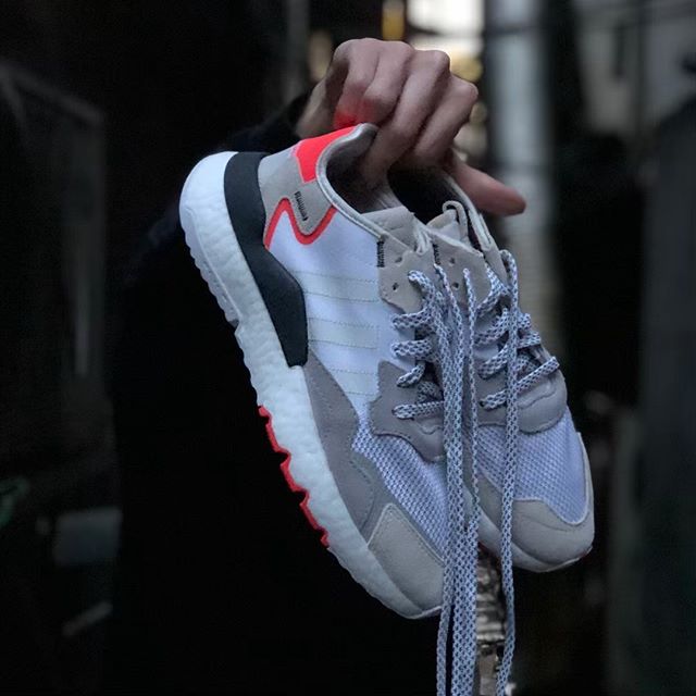 adidas nite jogger shock red